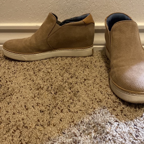 Dr. Scholl’s Nude Sneakers with a heal - Picture 6 of 8